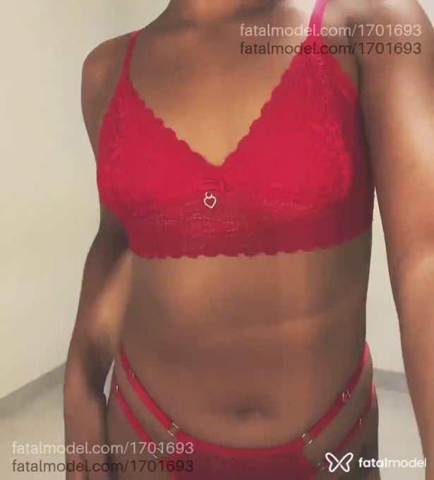 Acompanhante mulher com cabelo castanho de olhos mel em Vilhena Acompanhante mulher com cabelo castanho de olhos mel em Vilhena - Isabela