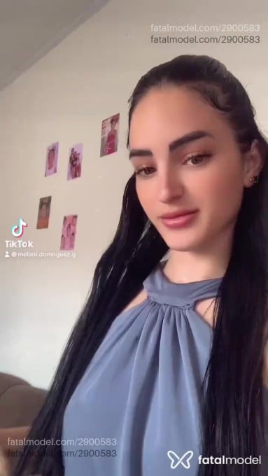 Acompanhante mulher com cabelo castanho de olhos mel em Goiânia - Bella Cubana