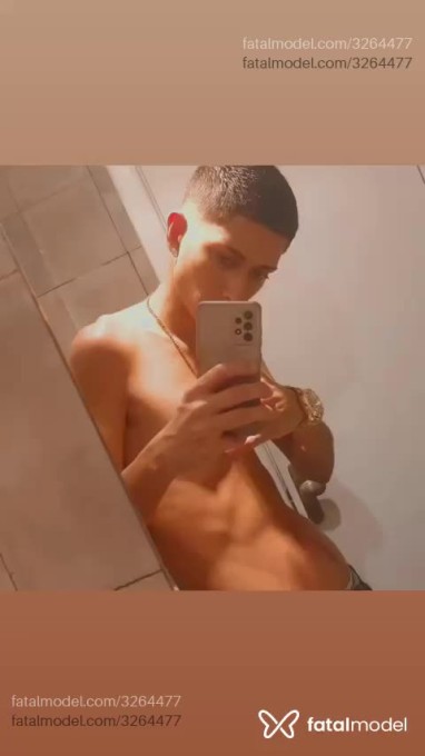 Acompanhante homem com cabelo castanho de olhos castanhos em Serra Acompanhante homem com cabelo castanho de olhos castanhos em Serra - Carlos Marcos