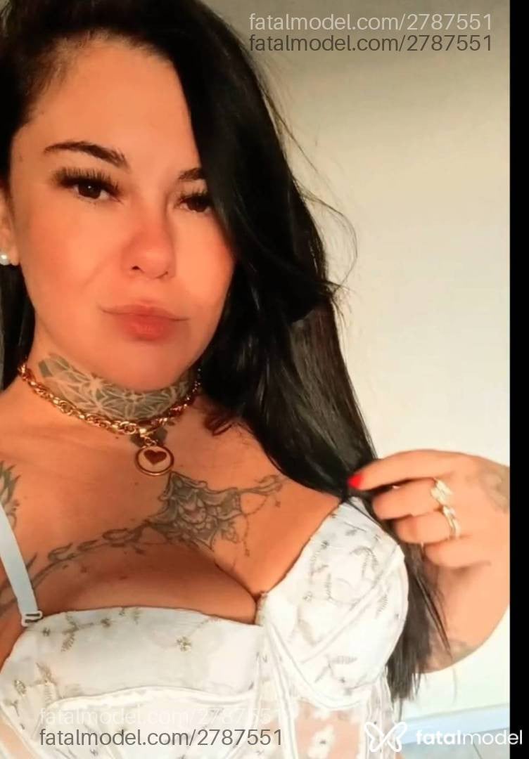 Acompanhante mulher morena (o) de olhos castanhos - Bruninha