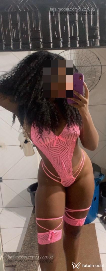 Acompanhante mulher com cabelo castanho de olhos pretos em Nova Iguaçu Acompanhante mulher com cabelo castanho de olhos pretos em Nova Iguaçu - Ana Lu