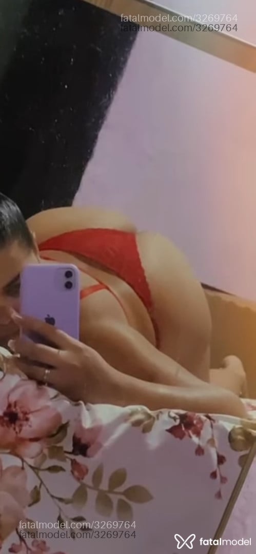 Acompanhante mulher morena (o) de olhos castanhos - Bianca Acompanhante mulher morena (o) de olhos castanhos - Bianca
