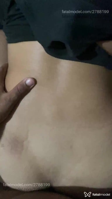 Acompanhante mulher trans com cabelo castanho de olhos castanhos em Bagé - Luana