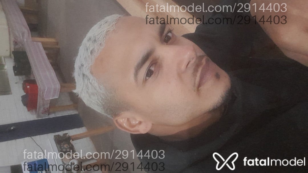 Acompanhante homem morena (o) de olhos castanhos em Esteio - Silva