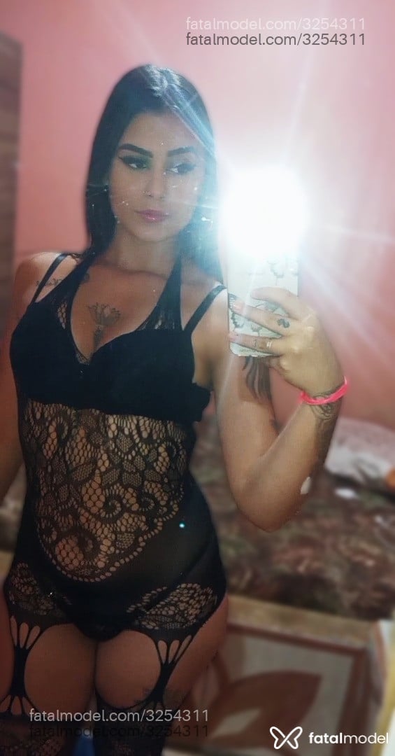 Acompanhante mulher morena (o) de olhos castanhos - Maryh Acompanhante mulher morena (o) de olhos castanhos - Maryh