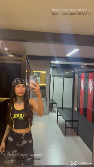 Acompanhante mulher com cabelo castanho de olhos castanhos em São Paulo - Gabriela Valbão