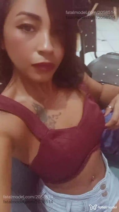 Acompanhante mulher com cabelo castanho de olhos pretos - Marry Acompanhante mulher com cabelo castanho de olhos pretos - Marry