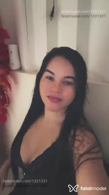 Acompanhante mulher com cabelo castanho de olhos castanhos em Salvador Acompanhante mulher com cabelo castanho de olhos castanhos em Salvador - Alves