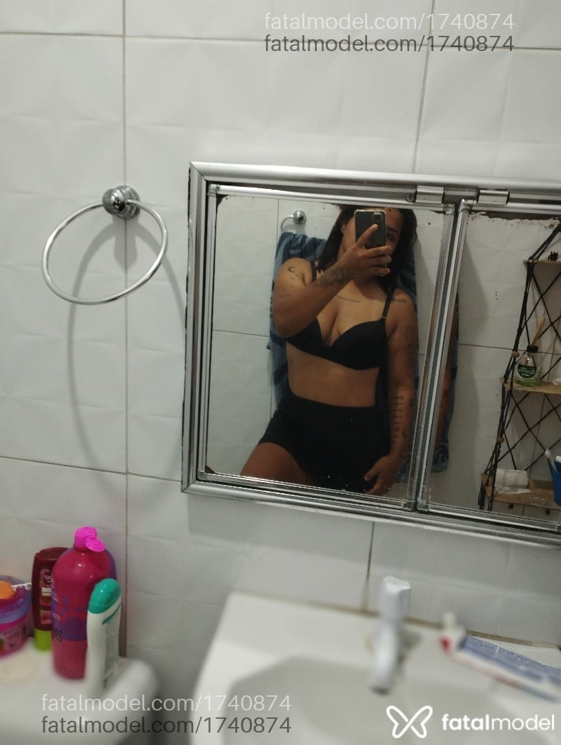 Acompanhante mulher com cabelo castanho de olhos castanhos em Maceió - Julia Fonseca