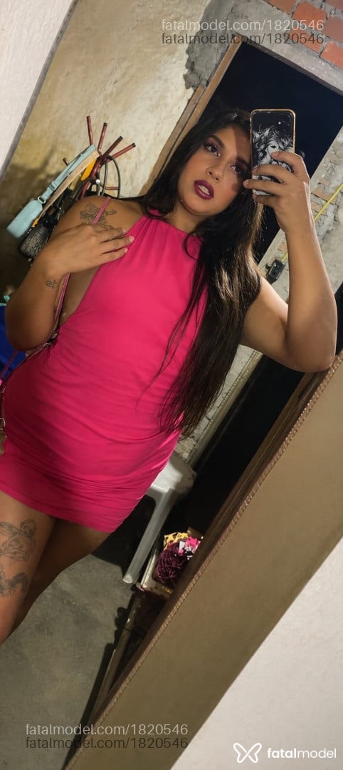 Acompanhante mulher trans com cabelo castanho de olhos mel em Fortaleza - Nicole Barbosa