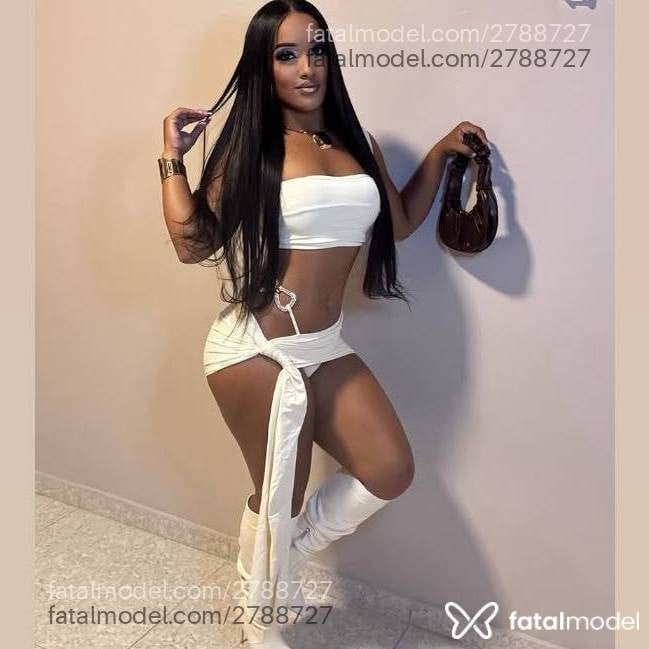 Acompanhante mulher morena (o) de olhos castanhos - Larissa