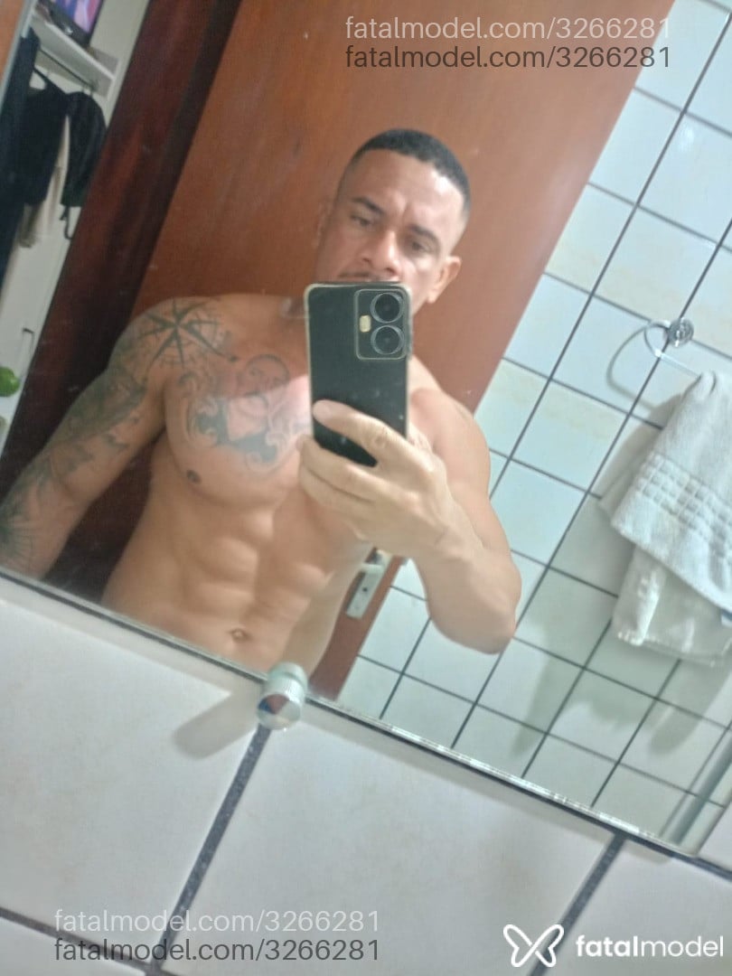 Acompanhante homem com cabelo castanho de olhos castanhos em Uberlândia - Robert Baiano