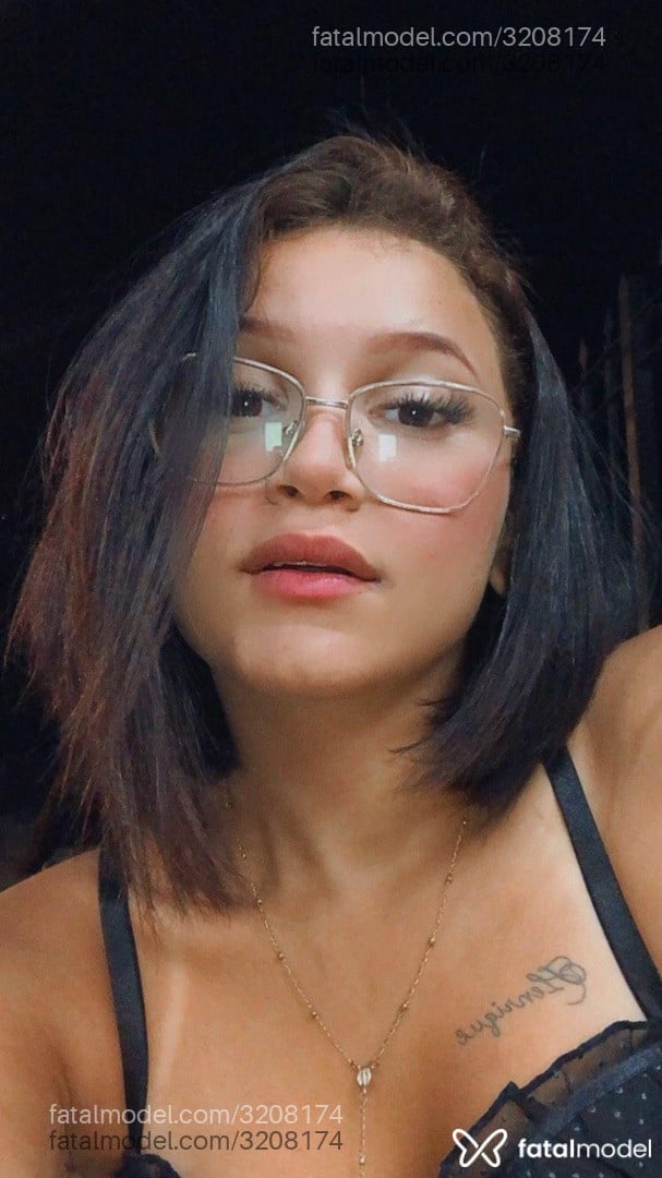 Acompanhante mulher com cabelo castanho de olhos castanhos em Belém - Anaclara