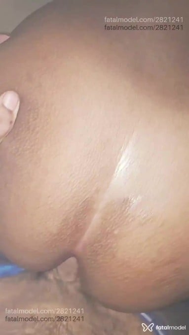 Acompanhante mulher trans com cabelo colorido de olhos pretos em Ourinhos - Kitty