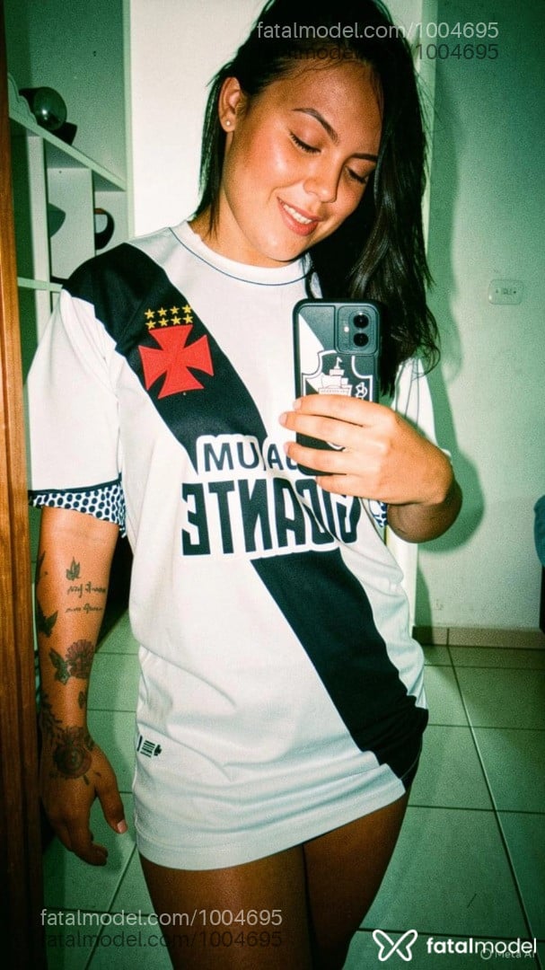 Acompanhante mulher com cabelo castanho de olhos pretos em Bom Jesus do Itabapoana - Aylla Duarte