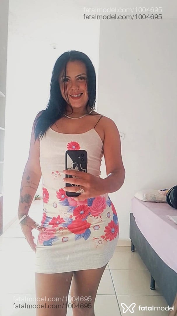 Acompanhante mulher com cabelo castanho de olhos pretos em Bom Jesus do Itabapoana - Aylla Duarte
