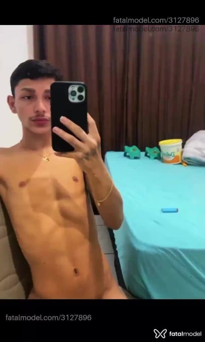 Acompanhante homem morena (o) de olhos pretos em Rondonópolis Acompanhante homem morena (o) de olhos pretos em Rondonópolis - Gustavo