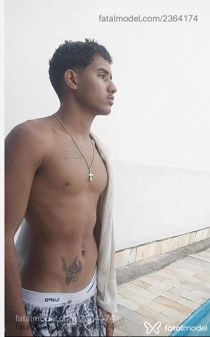 Acompanhante homem com cabelo castanho de olhos castanhos em Ubatuba - Liahm