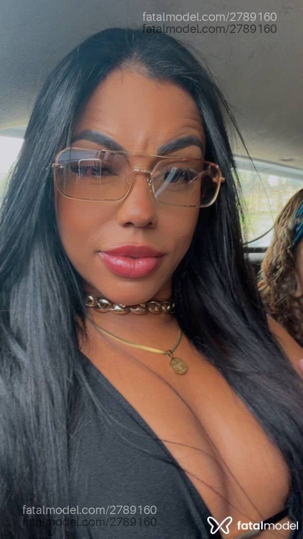 Acompanhante mulher morena (o) de olhos castanhos - Lunninha