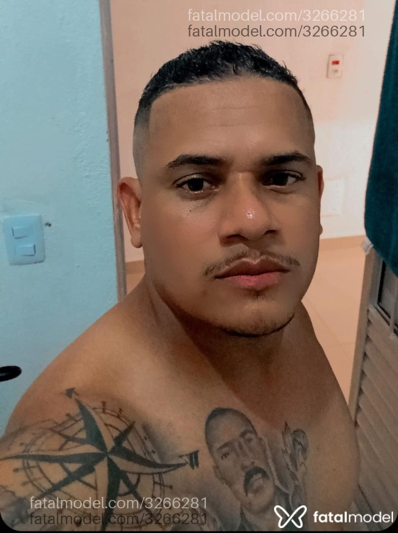Acompanhante homem com cabelo castanho de olhos castanhos em Uberlândia - Robert Baiano