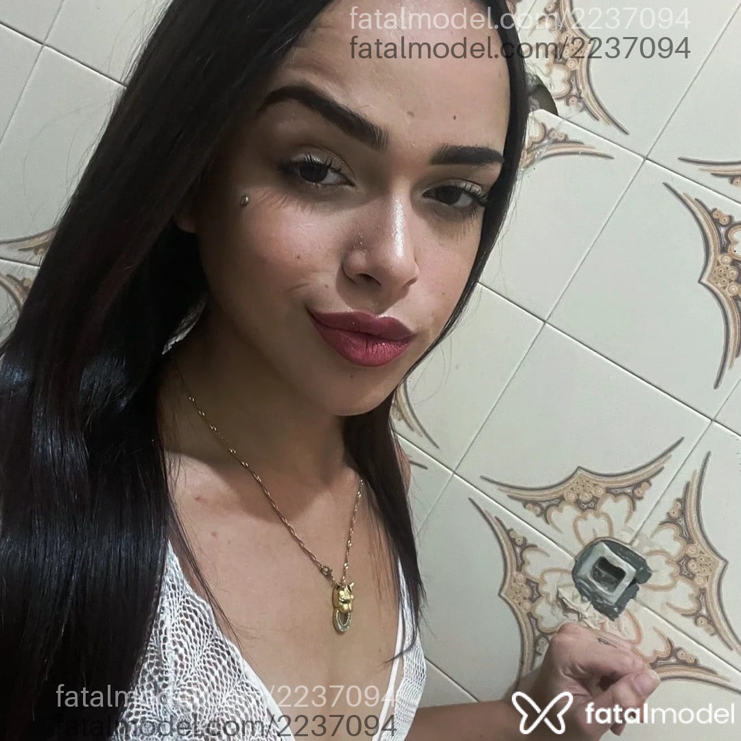 Acompanhante mulher trans morena (o) de olhos castanhos em Ribeirão Preto - Biia Espósito