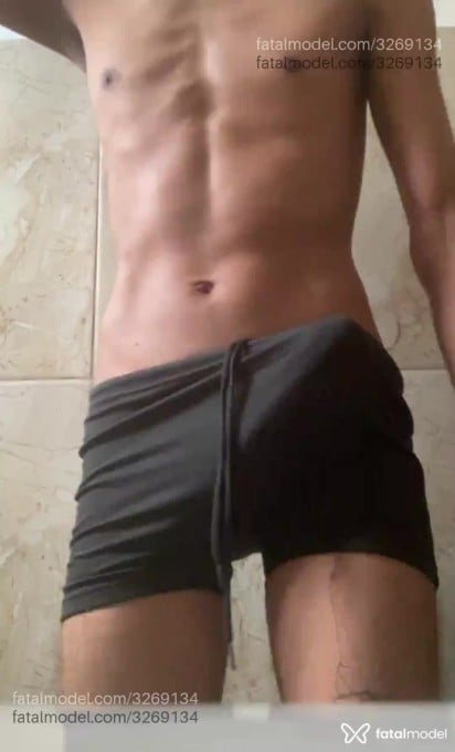 Acompanhante homem com cabelo castanho de olhos castanhos em São Paulo Acompanhante homem com cabelo castanho de olhos castanhos em São Paulo - Bob Xxx