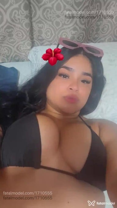 Acompanhante mulher morena (o) de olhos pretos - Cacau Acompanhante mulher morena (o) de olhos pretos - Cacau