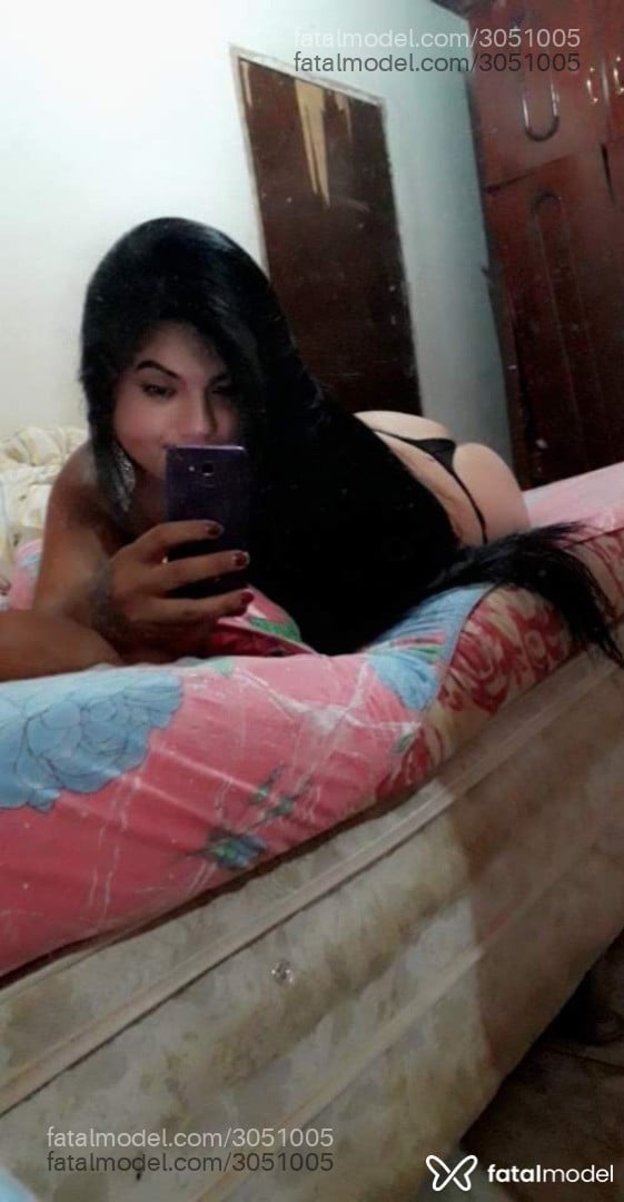 Acompanhante mulher trans morena (o) de olhos castanhos em Uberlândia - Japaa