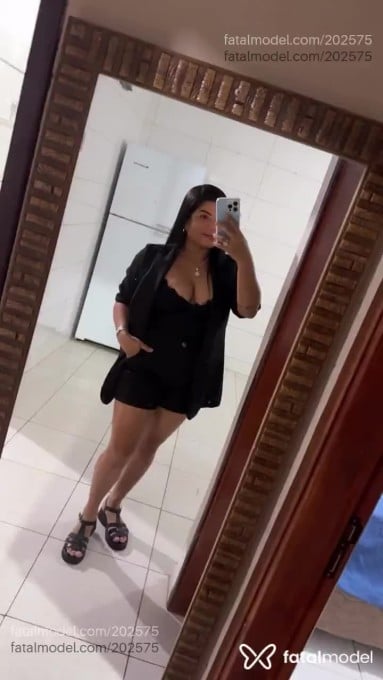 Acompanhante mulher morena (o) de olhos pretos em Catalão - Camila Queiroz