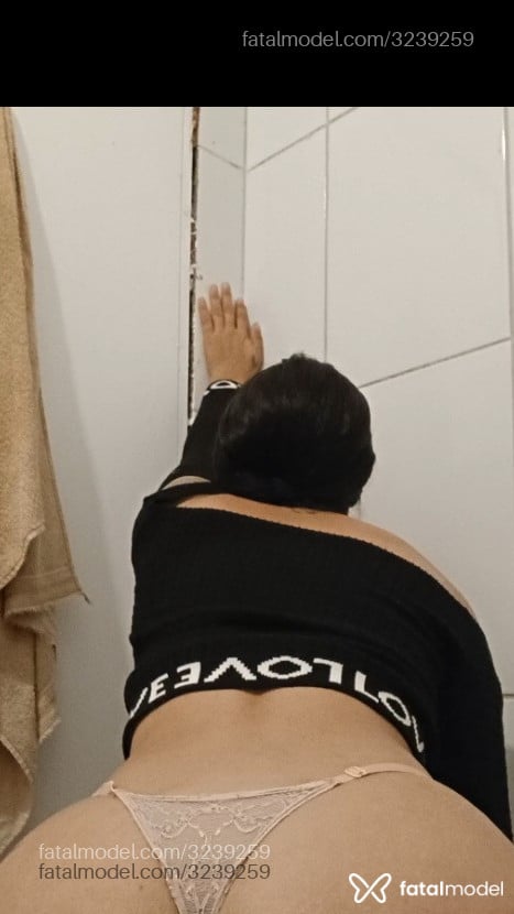 Acompanhante mulher morena (o) de olhos verdes em Passo Fundo - Luluzinha