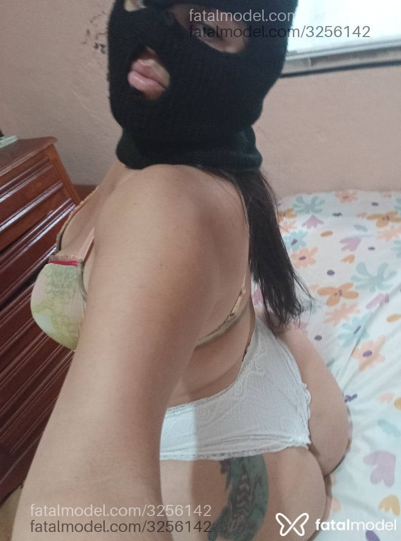 Acompanhante mulher morena (o) de olhos castanhos em Virtual - Morena