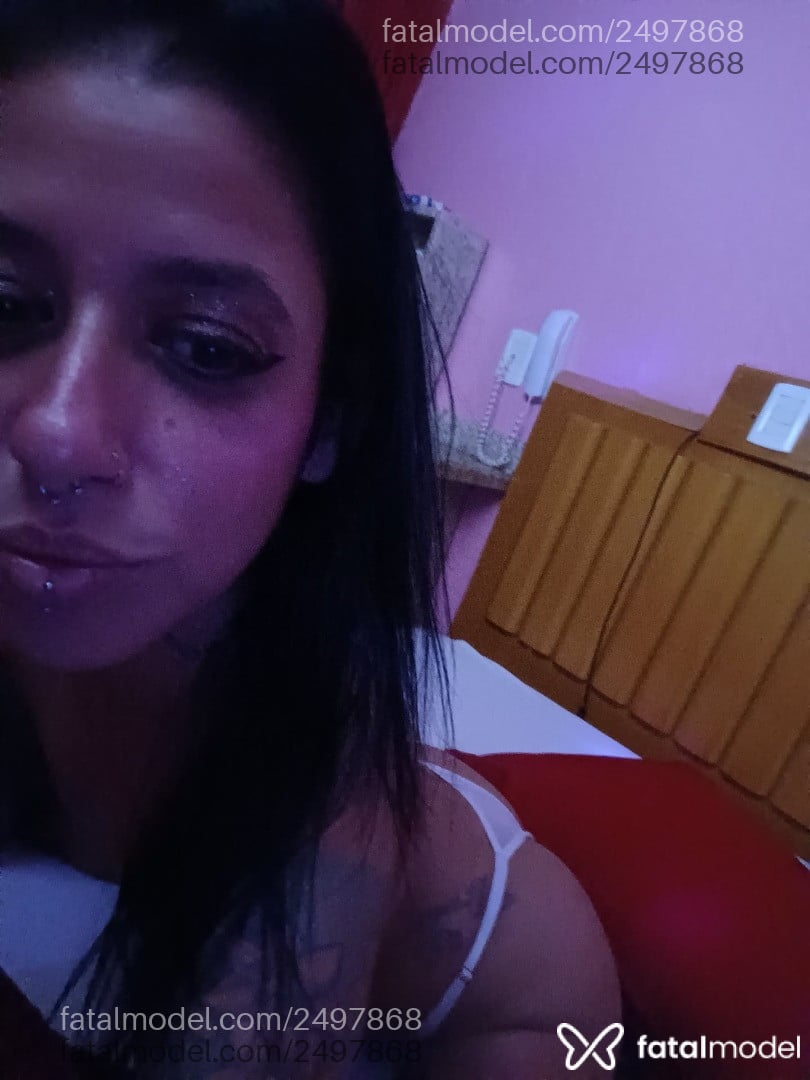 Acompanhante mulher morena (o) de olhos castanhos - Monique Acompanhante mulher morena (o) de olhos castanhos - Monique
