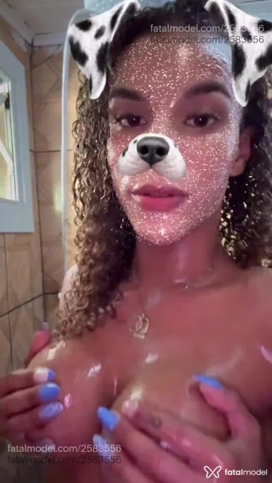 Acompanhante mulher trans com cabelo castanho de olhos castanhos em Nova Prata Acompanhante mulher trans com cabelo castanho de olhos castanhos em Nova Prata - Morenacacheada