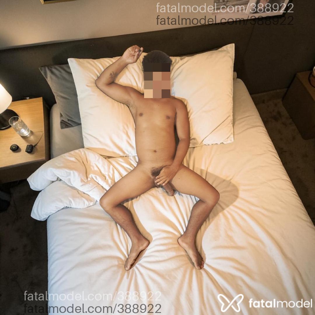 Acompanhante homem morena (o) de olhos pretos em Brasília Acompanhante homem morena (o) de olhos pretos em Brasília - Ricardo Reichert