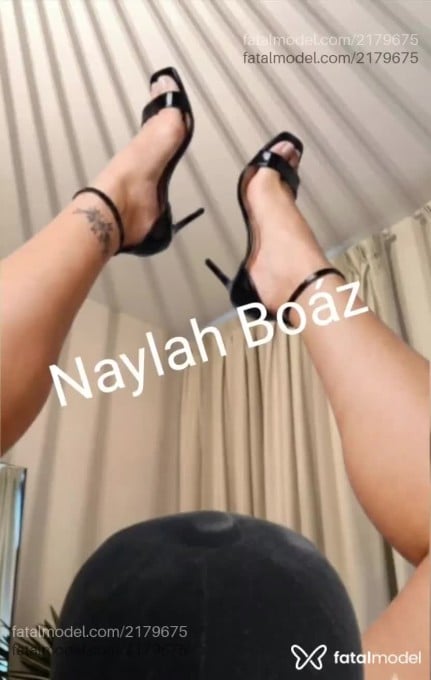 Acompanhante mulher com cabelo grisalho de olhos castanhos em São Luís - Naylah Boaz