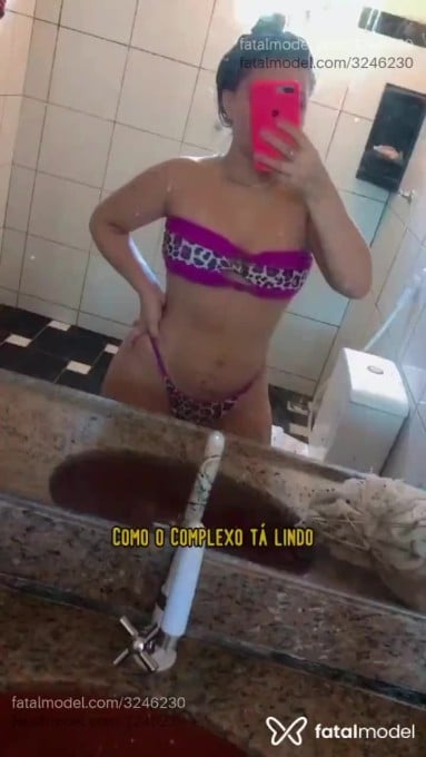 Acompanhante mulher loira (o) de olhos castanhos - Clara Silva Acompanhante mulher loira (o) de olhos castanhos - Clara Silva