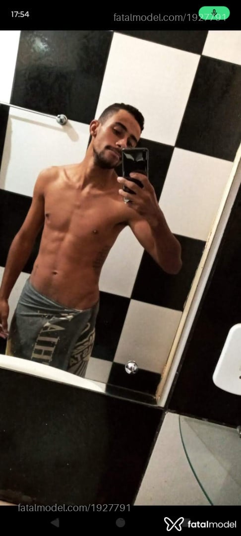 Acompanhante homem morena (o) de olhos pretos em Andradina - Moreninho