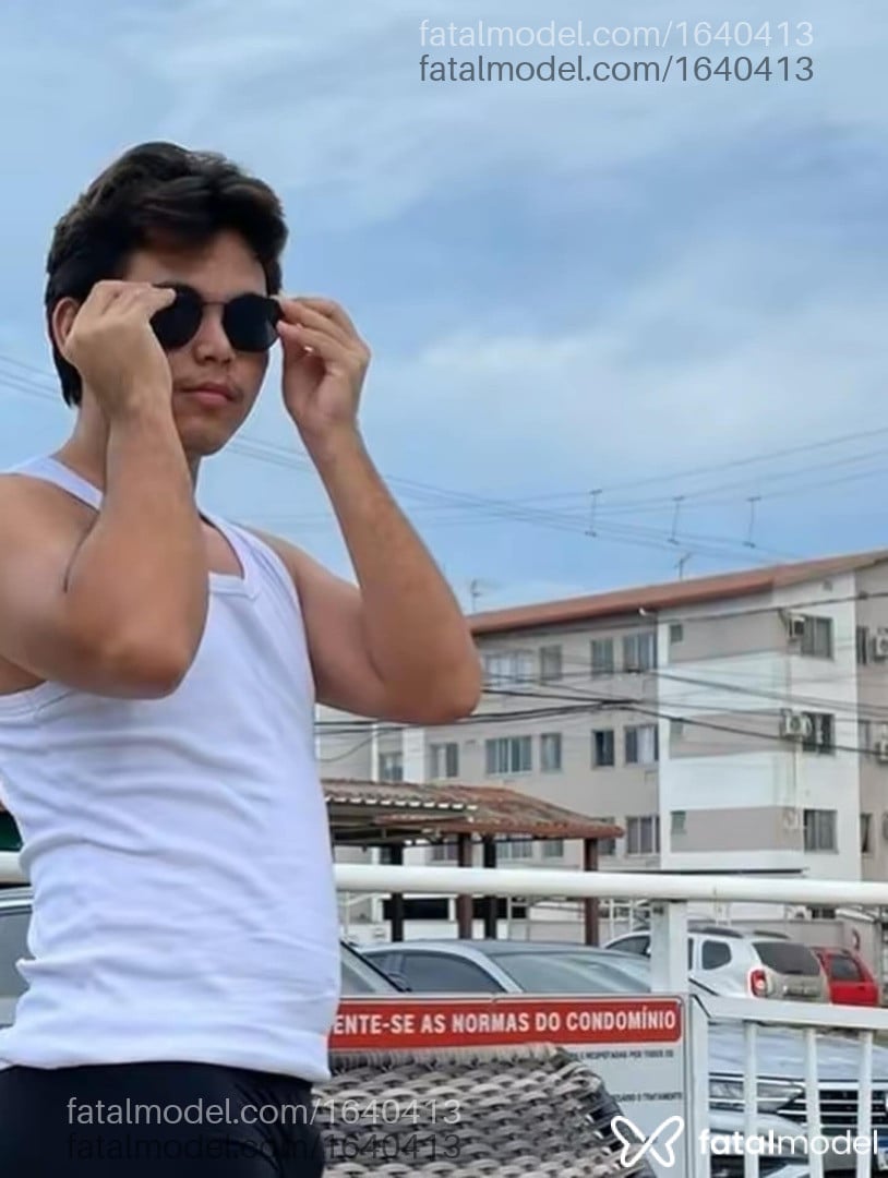 Acompanhante homem com cabelo castanho de olhos castanhos em Porto Velho - Valentim
