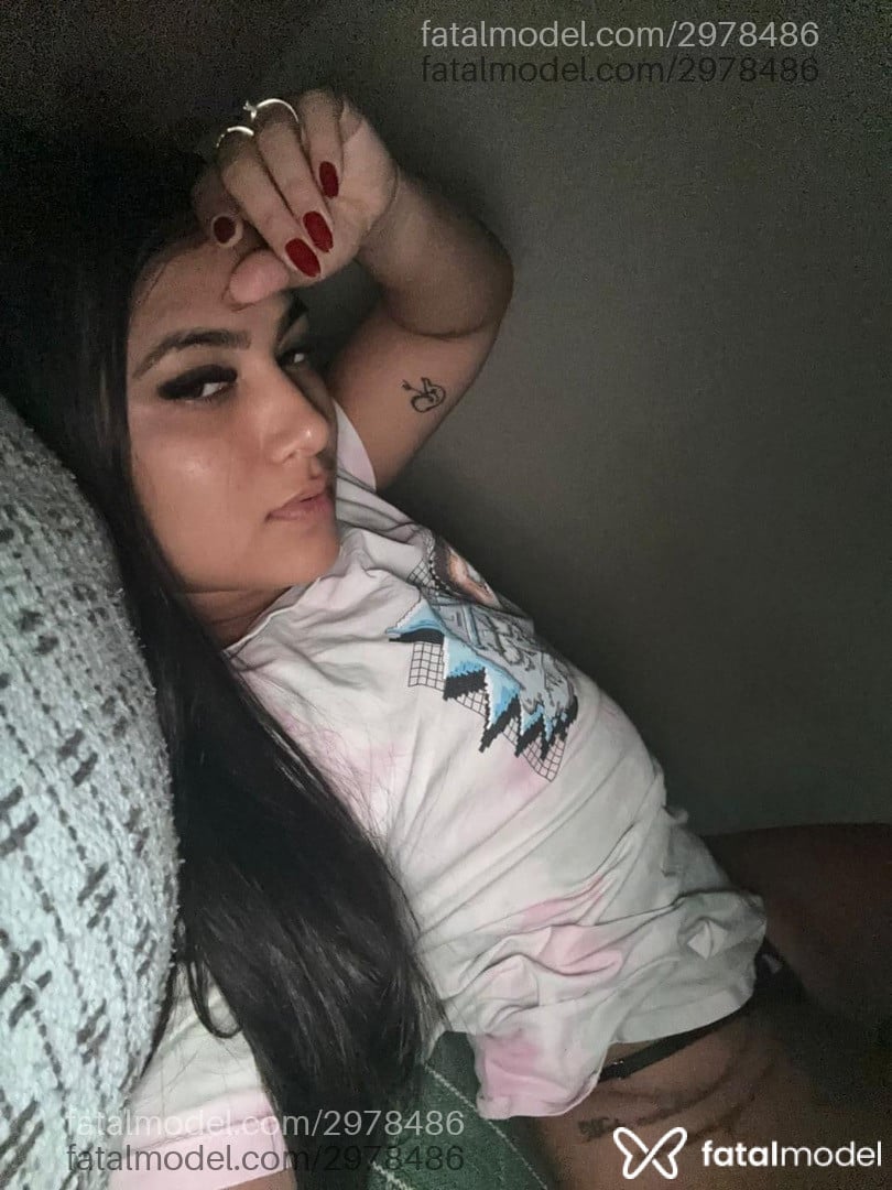 Acompanhante mulher morena (o) de olhos castanhos em Limoeiro do Norte Acompanhante mulher morena (o) de olhos castanhos em Limoeiro do Norte - Clara Silva