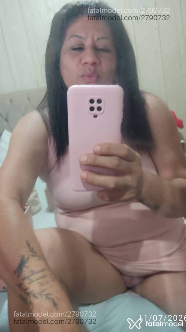 Acompanhante mulher morena (o) de olhos pretos em Maringá Acompanhante mulher morena (o) de olhos pretos em Maringá - Claudia