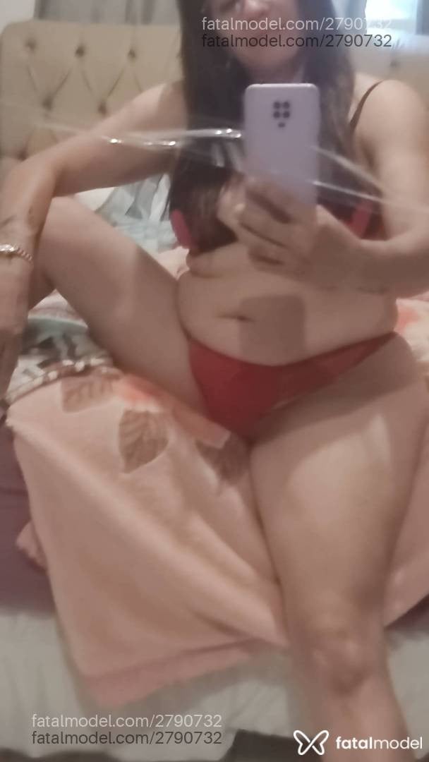 Acompanhante mulher morena (o) de olhos pretos em Maringá - Claudia