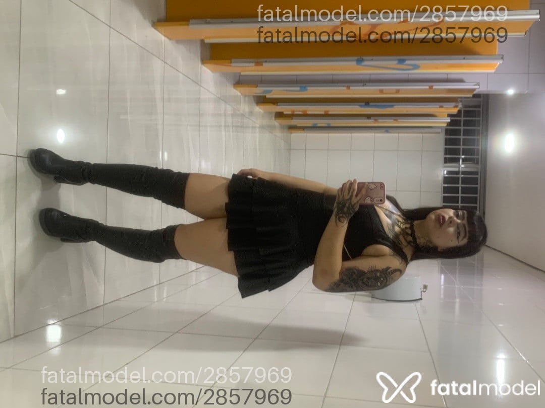 Acompanhante mulher com cabelo castanho de olhos castanhos em Guarulhos Acompanhante mulher com cabelo castanho de olhos castanhos em Guarulhos - Ravena