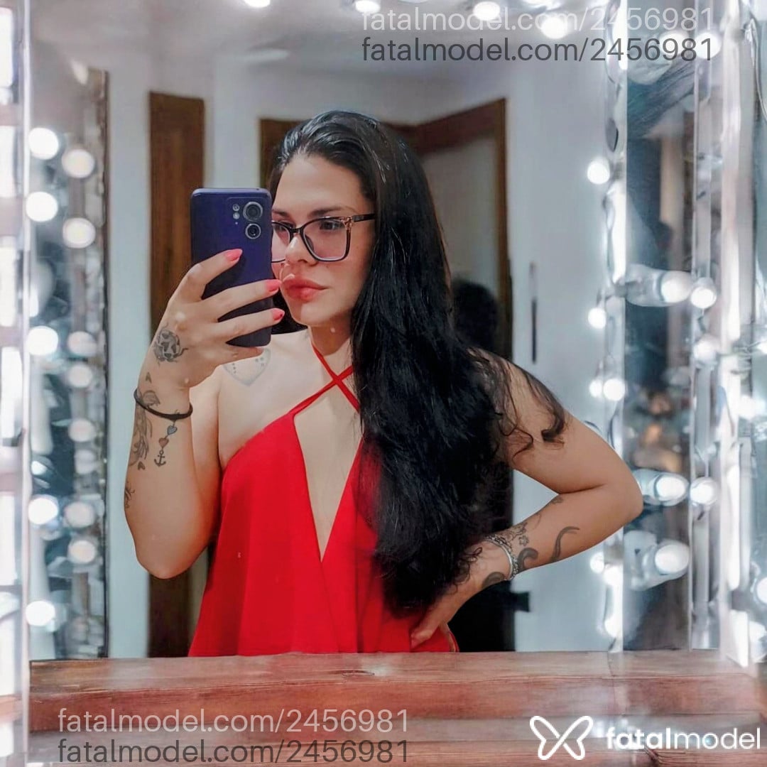 Acompanhante mulher trans morena (o) de olhos castanhos em São Vicente - Lara Mattos