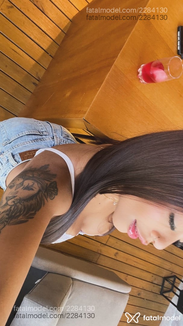 Acompanhante mulher morena (o) de olhos pretos - Geovanna Acompanhante mulher morena (o) de olhos pretos - Geovanna