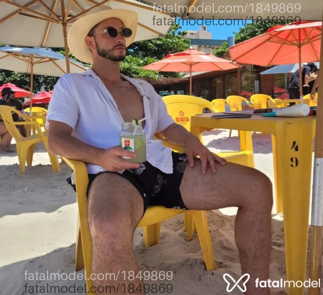 Acompanhante homem com cabelo castanho de olhos castanhos em Cruz Alta - Bruno