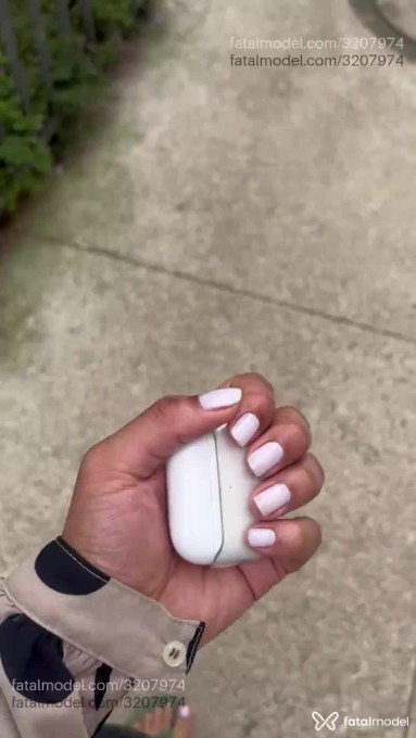 Acompanhante mulher morena (o) de olhos pretos em São Paulo Acompanhante mulher morena (o) de olhos pretos em São Paulo - Bloom