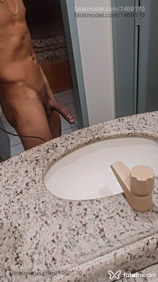 Acompanhante homem morena (o) de olhos pretos em Caldas Novas Acompanhante homem morena (o) de olhos pretos em Caldas Novas - Novinhogostoso