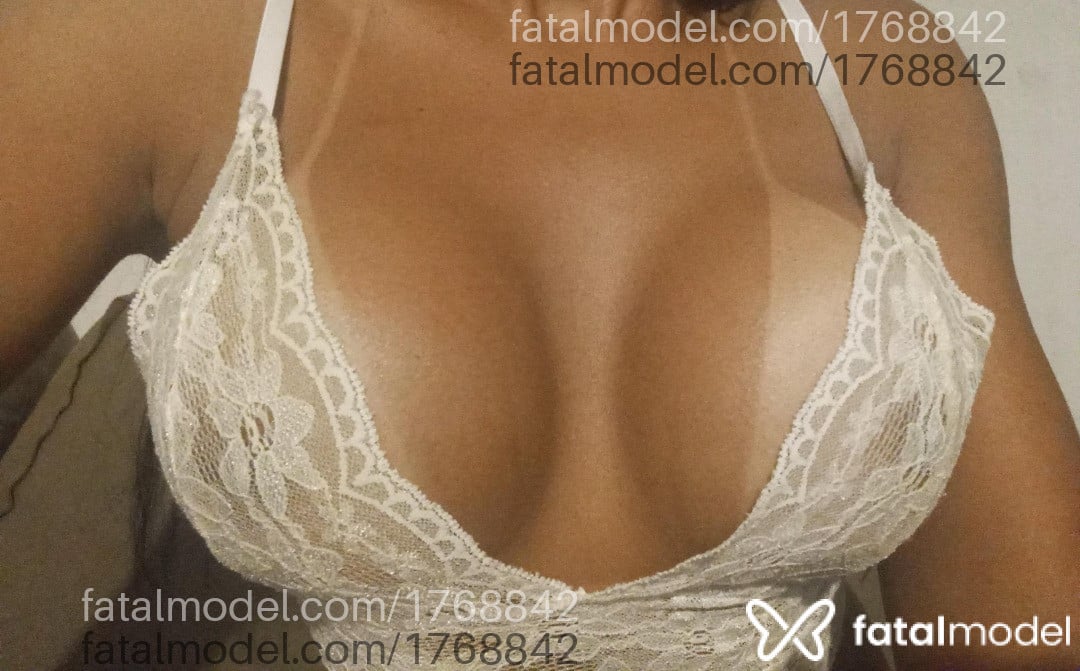 Acompanhante mulher trans morena (o) de olhos pretos em Virtual - Bruna Ferreira