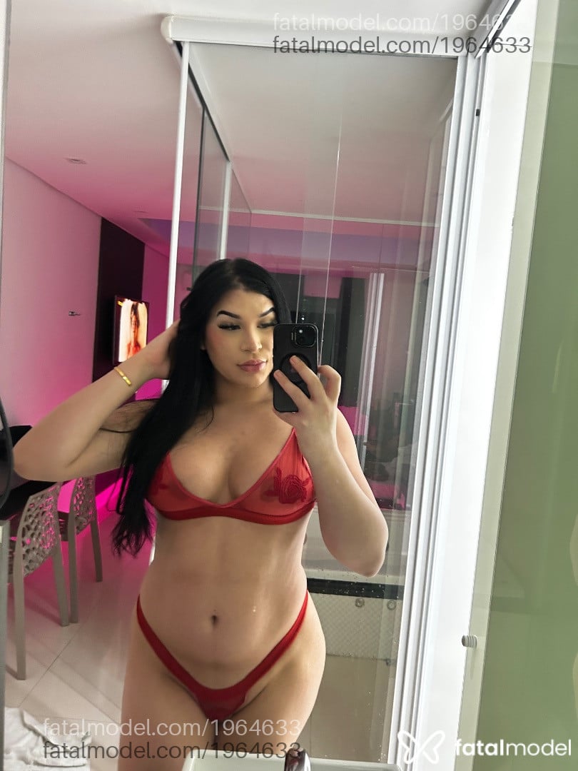 Acompanhante mulher trans morena (o) de olhos castanhos em São Paulo - Heloisa