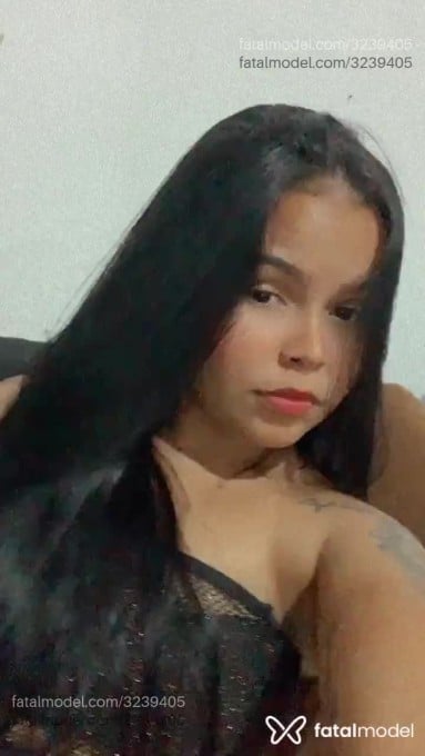 Acompanhante mulher morena (o) de olhos castanhos em Virtual Acompanhante mulher morena (o) de olhos castanhos em Virtual - Tamires Martins